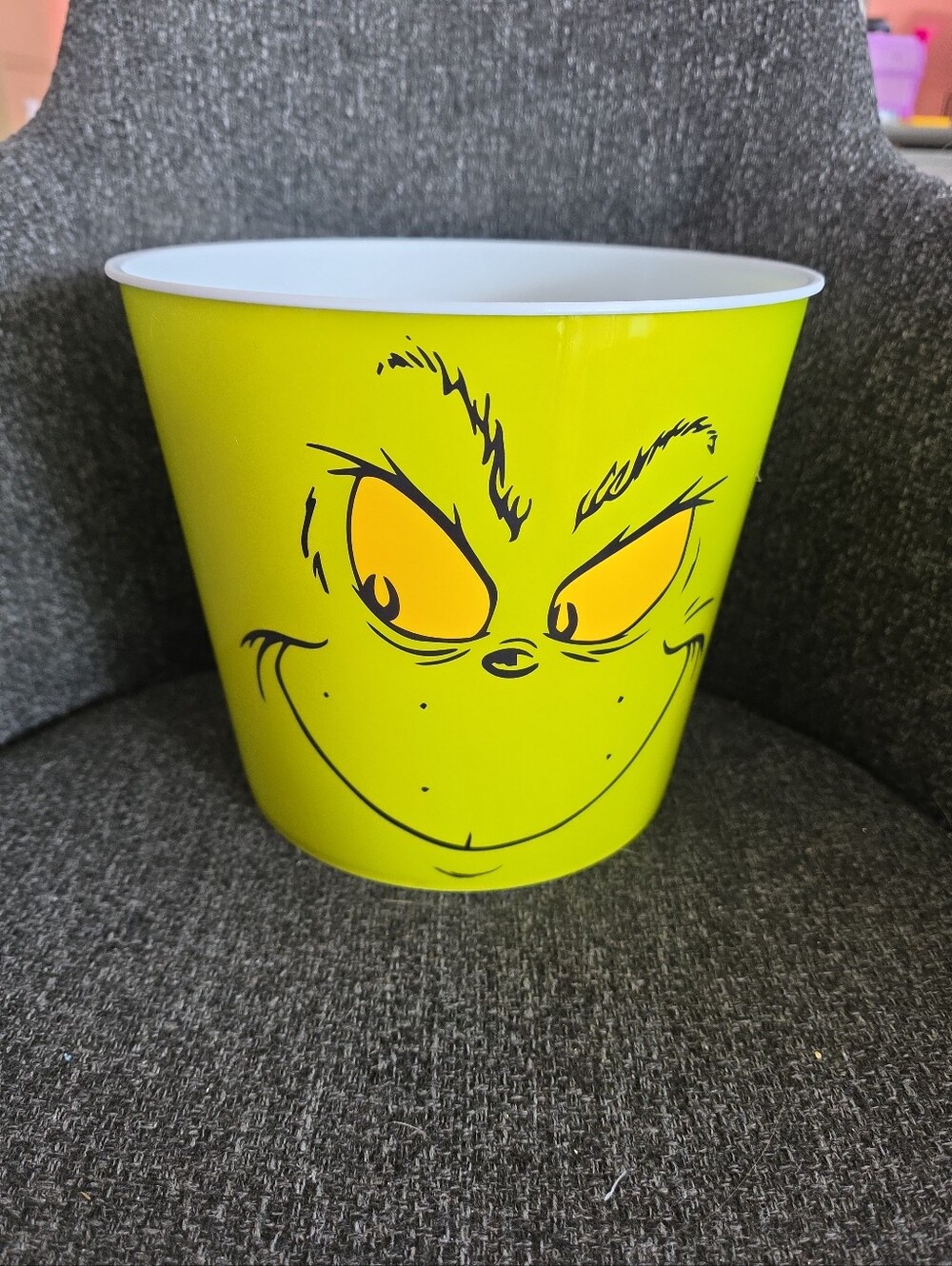 NEW The Grinch Who Stole Christmas Popcorn Bucket Trash Can Sleigh Bell Bistro